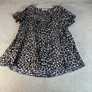 BUDDY LOVE Avril Flutter Sleeve V-Neck Leopard Print Tunic Flowy Top Women's Med